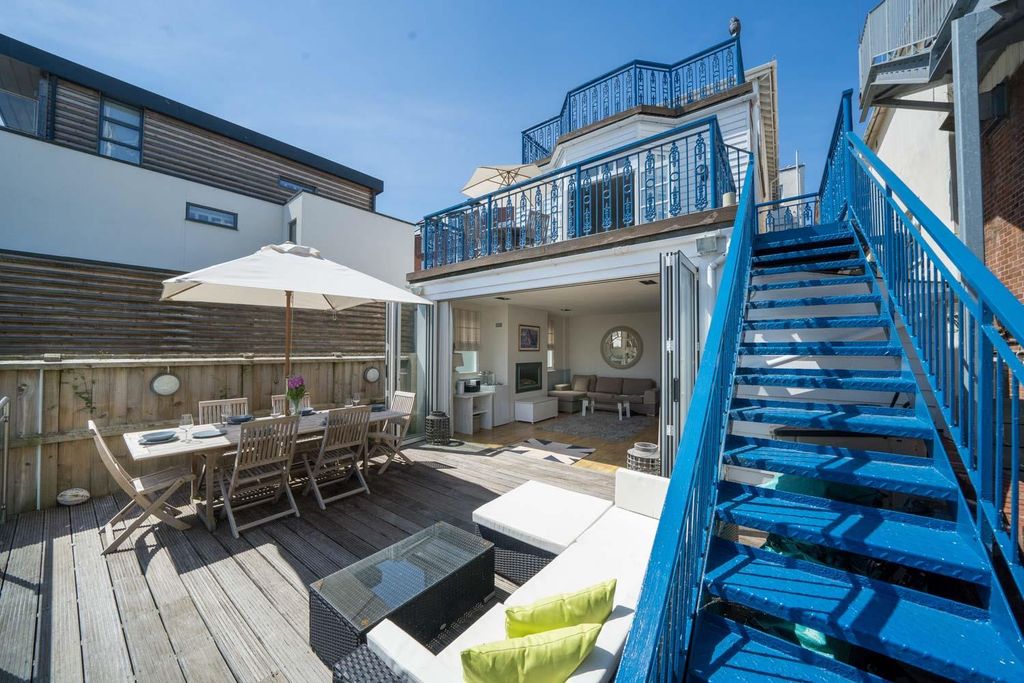 Additional image 4 of 4 bed town house for saleOld Town, Cowes, Isle Of Wight PO31