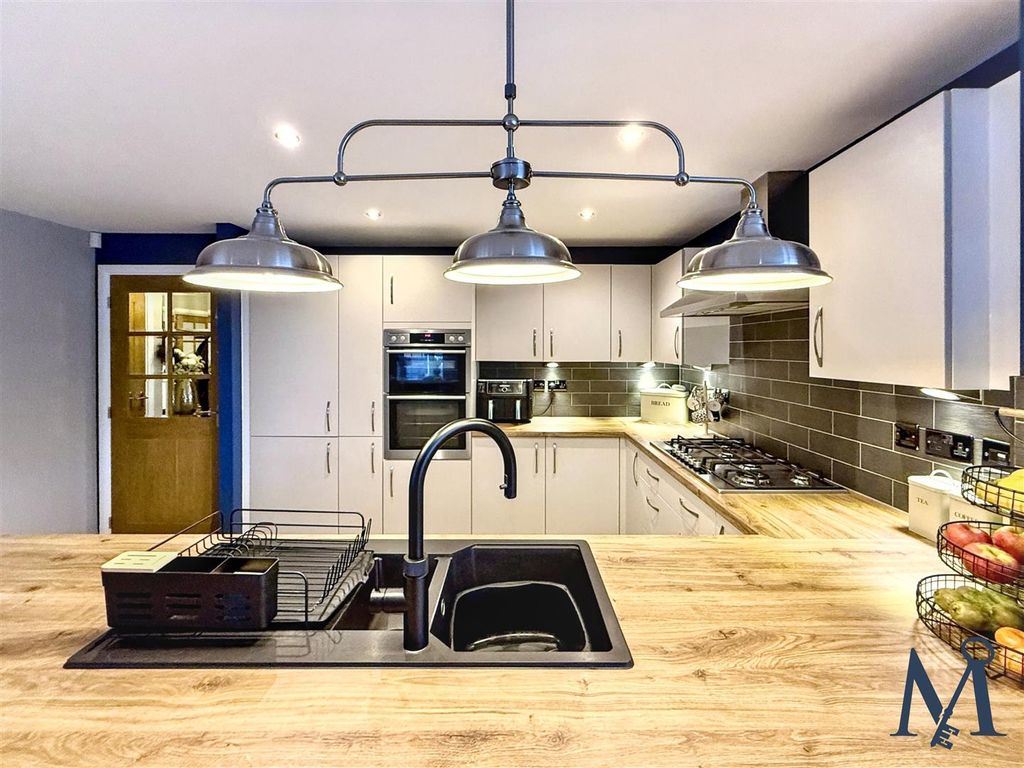 Additional image 10 of 5 bed property for salePrimrose Drive, Coalville LE67