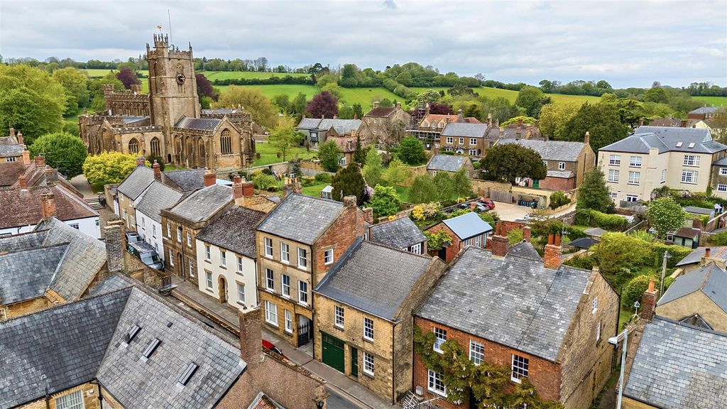 Additional image 2 of 4 bed semi-detached house for saleChurch Street, Crewkerne TA18