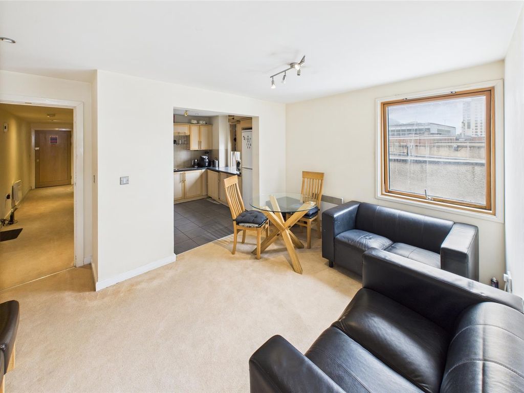 4 bed flat for salePriory Place, City Centre, Coventry CV1 photo 2