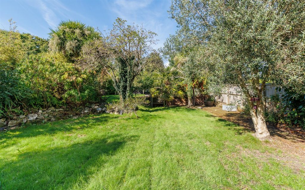 Additional image 14 of 5 bed detached house for saleCowes, Isle Of Wight PO31