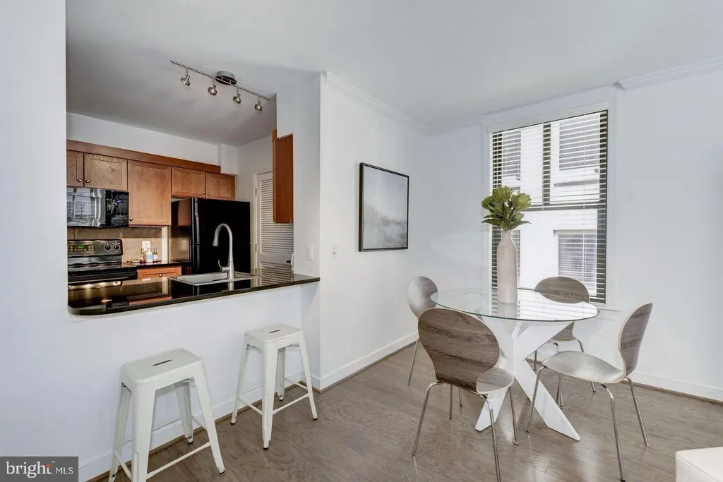 631 D Street NW Unit 526, Washington, DC 20004 photo 4