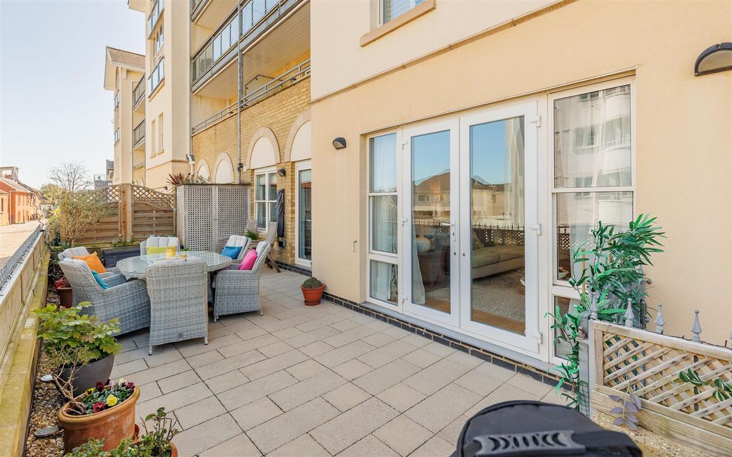 Additional image 22 of 3 bed flat for saleCowes, Isle Of Wight PO31