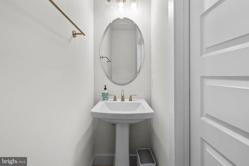 Additional image 8 of 42116 Waltz Terrace, Ashburn, VA 20148