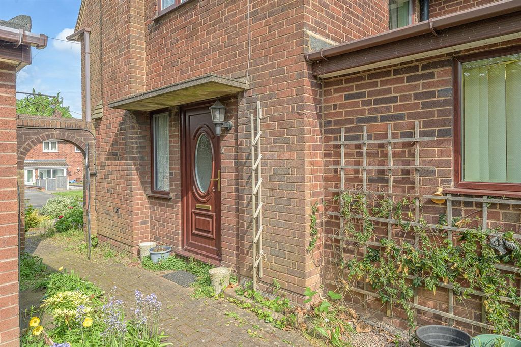Additional image 17 of 3 bed semi-detached house for saleBarn Close, Cradley Heath B64
