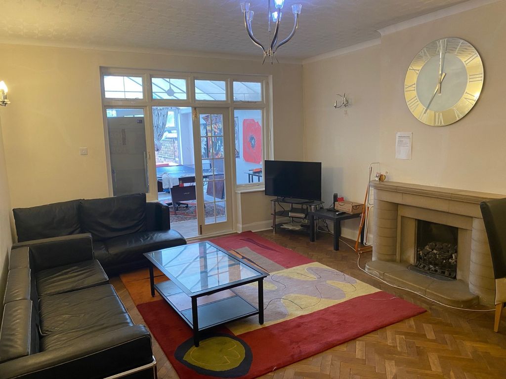 8 bed semi-detached house for salePark Road, Coventry CV1 photo 3