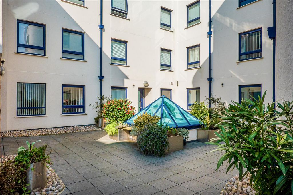 Additional image 17 of 3 bed flat for saleCowes, Isle Of Wight PO31
