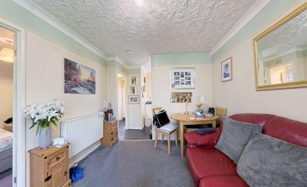 1 bed flat for saleChirnside, Cramlington NE23 photo 3