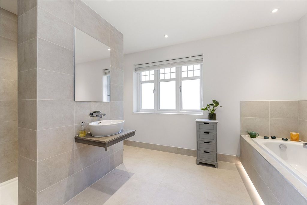 Additional image 27 of 5 bed detached house for saleLeith Way, Cranleigh, Surrey GU6