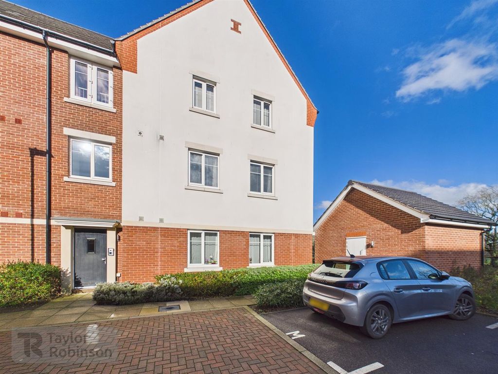 2 bed flat for saleCornwell Avenue, Forge Wood, Crawley RH10