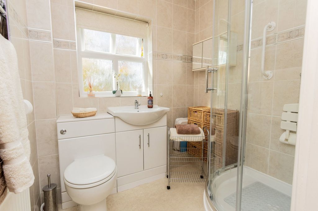 Additional image 6 of 2 bed flat for saleRectory Fields, Cranbrook TN17