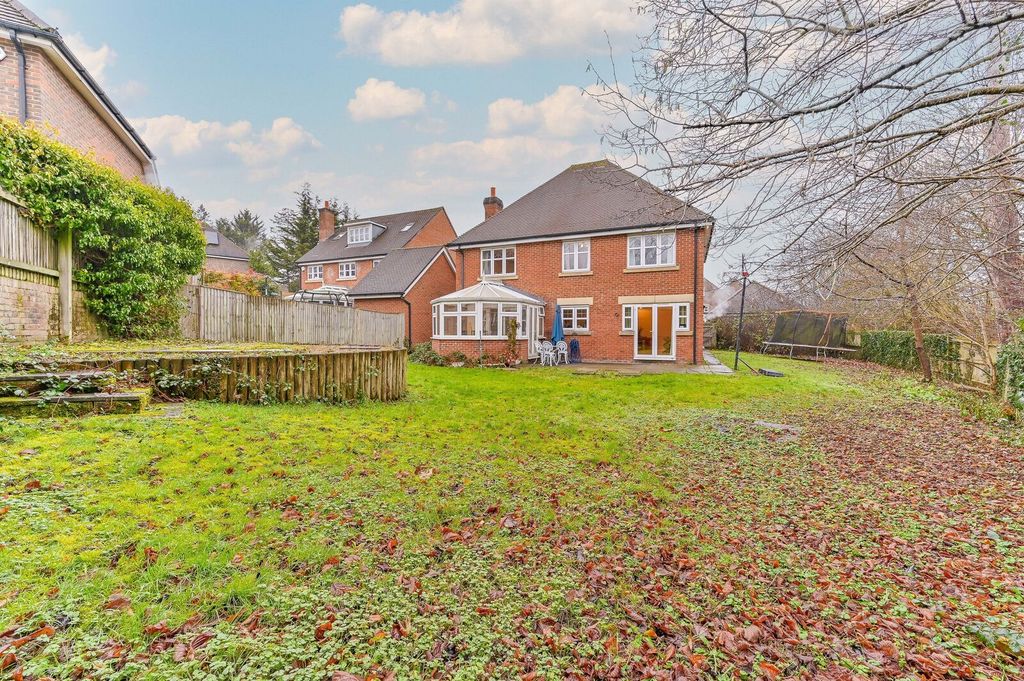 Additional image 10 of 5 bed detached house for saleWater Mead, Coulsdon, Chipstead CR5