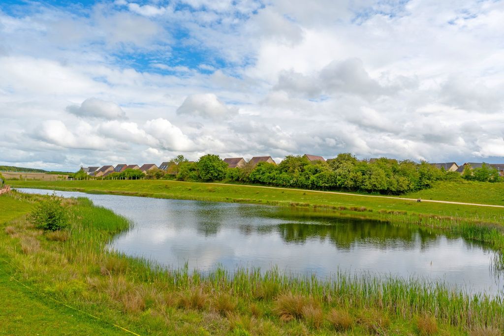 Additional image 31 of 4 bed detached house for saleLake Drive, Weldon, Corby, Northamptonshire NN17