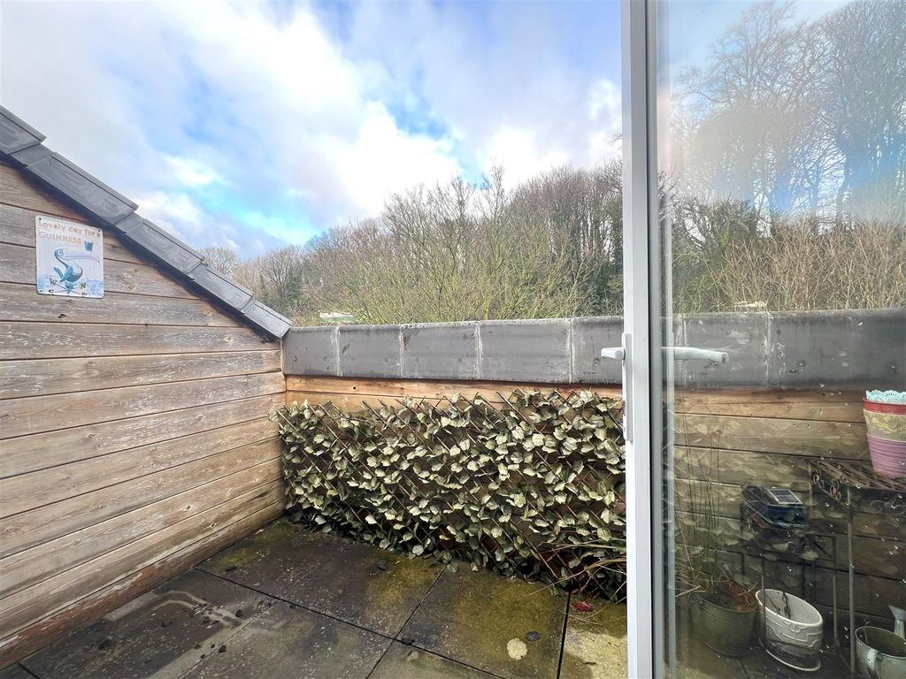 Additional image 2 of 3 bed flat for saleMill Green, Congleton CW12