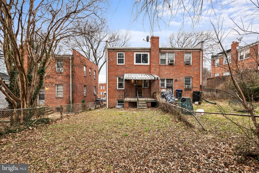 2412 18th Street SE, Washington, DC 20020