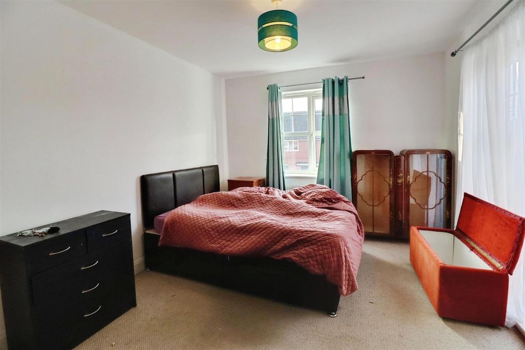 Additional image 7 of 2 bed flat for saleJunction House, Dale Way, Crewe CW1
