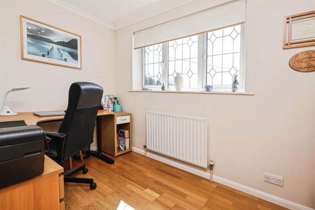Additional image 9 of 4 bed detached house for saleThe Crescent, Cradley Heath B64