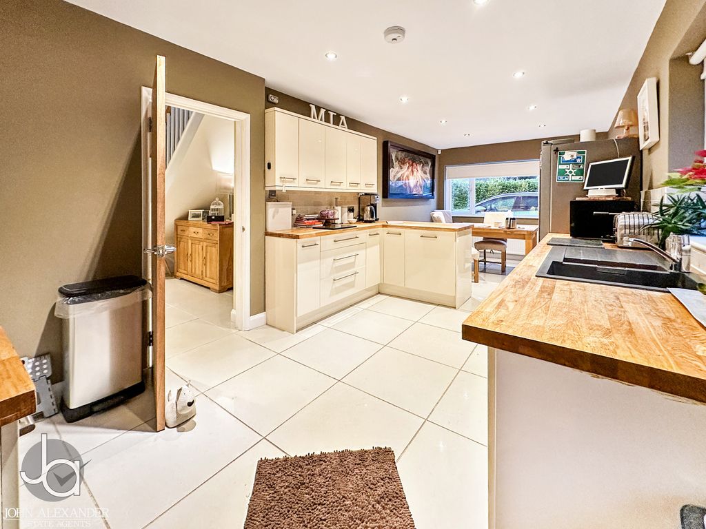 Additional image 4 of 4 bed detached house for saleStraight Road, Colchester CO3