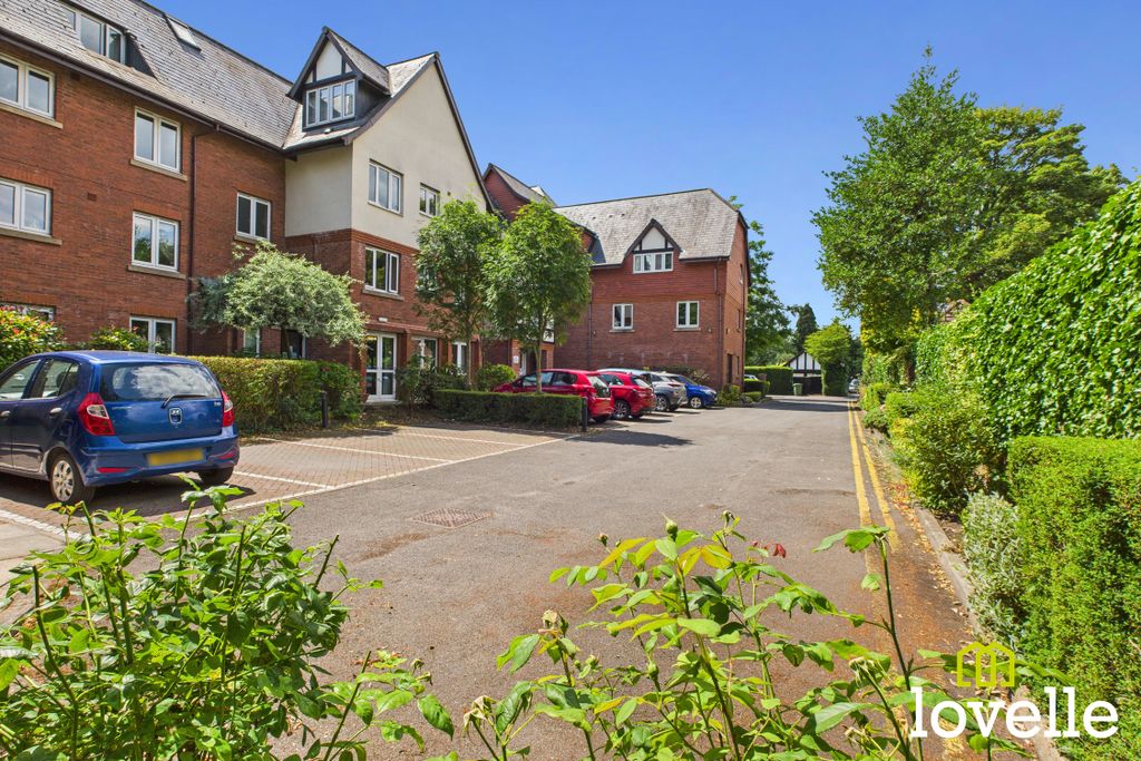Additional image 2 of 2 bed flat for saleShardeloes Court Newgate Street, Cottingham HU16