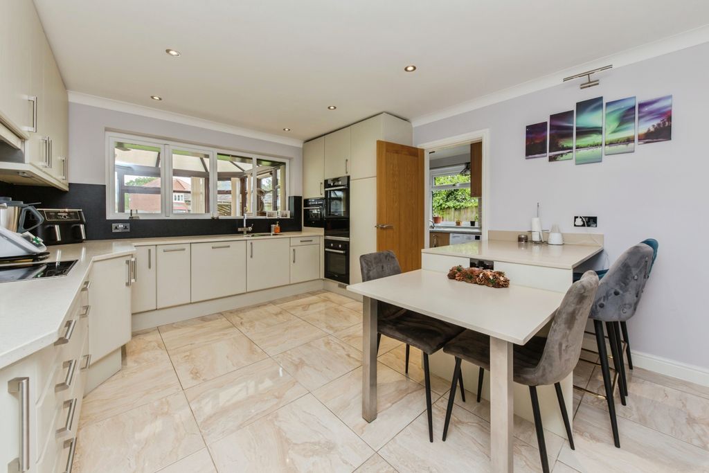 Additional image 2 of 6 bed detached house for saleSydney Road, Crewe CW1