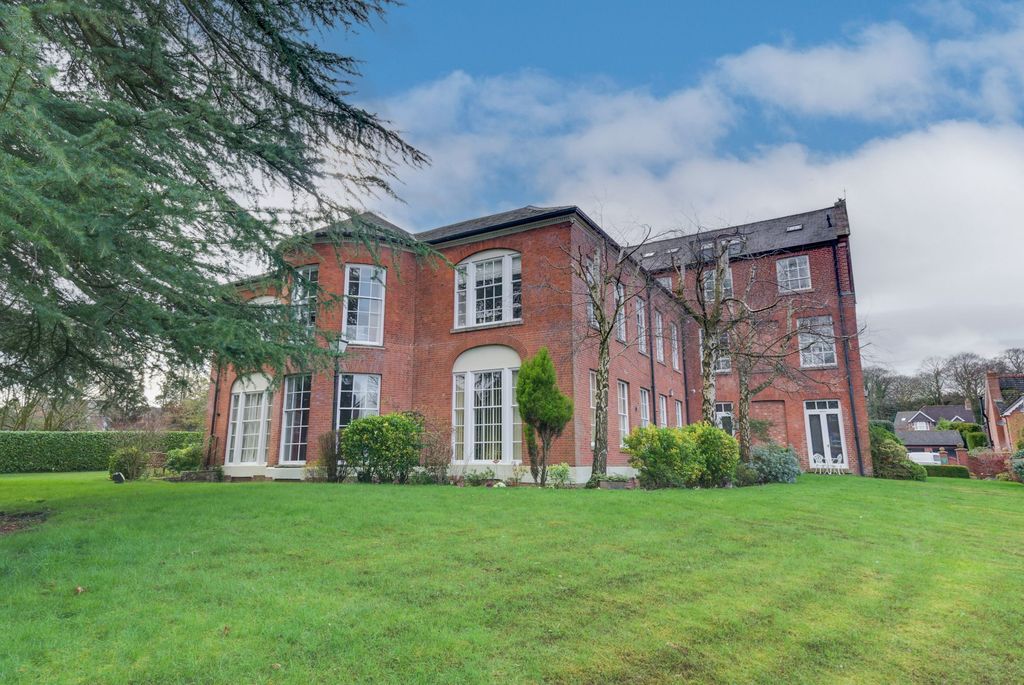 2 bed flat for saleWest House, Westholme Close CW12