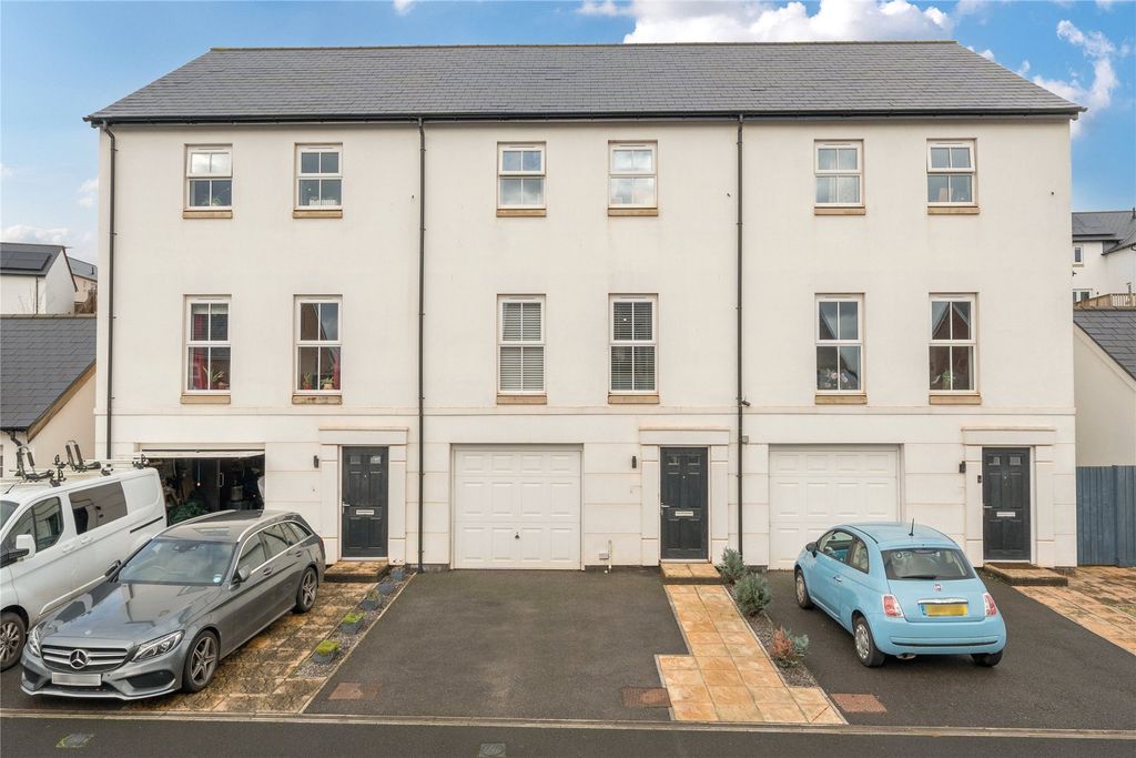3 bed terraced house for saleTarka Way, Crediton, Devon EX17