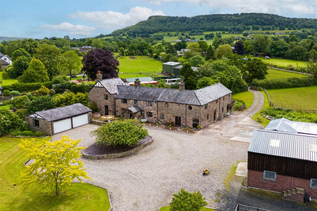 7 bed equestrian for saleCongleton, Cheshire CW12 photo 3