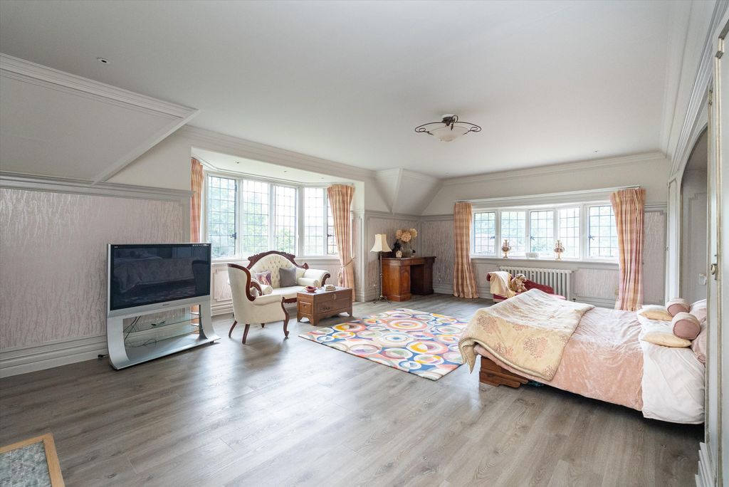 Additional image 15 of 8 bed semi-detached house for salePortsmouth Road, Cobham, Surrey KT11