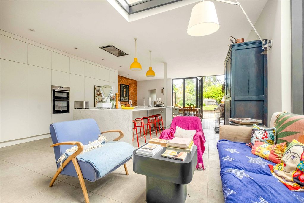 Additional image 9 of 5 bed semi-detached house for saleHigh Street, Cranbrook, Kent TN17
