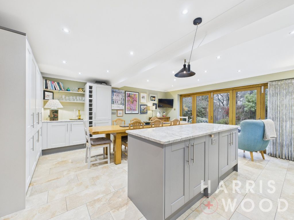 4 bed detached house for saleCarshalton End, Colchester, Essex CO3 photo 2