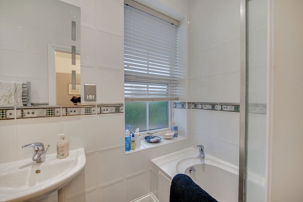 Additional image 11 of 2 bed flat for saleNewcastle Road, Congleton CW12