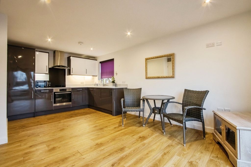 Additional image 4 of 2 bed flat for saleHalifax Road, Liversedge WF15