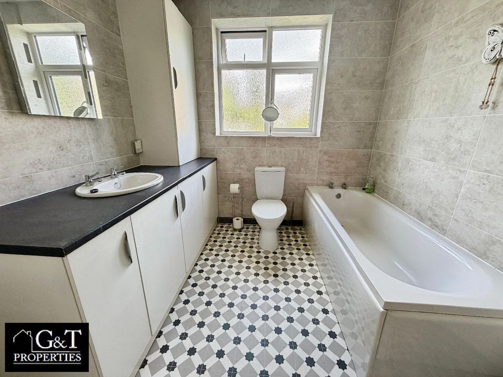 Additional image 9 of 3 bed semi-detached house for saleBarrs Road, Cradley Heath B64