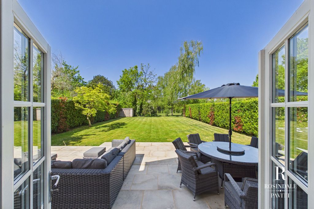 Additional image 3 of 5 bed detached house for saleHow Lane, Chipstead CR5