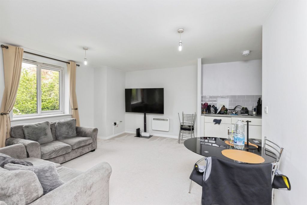 Additional image 3 of 2 bed flat for saleNewhall Park Drive, Bradford BD5