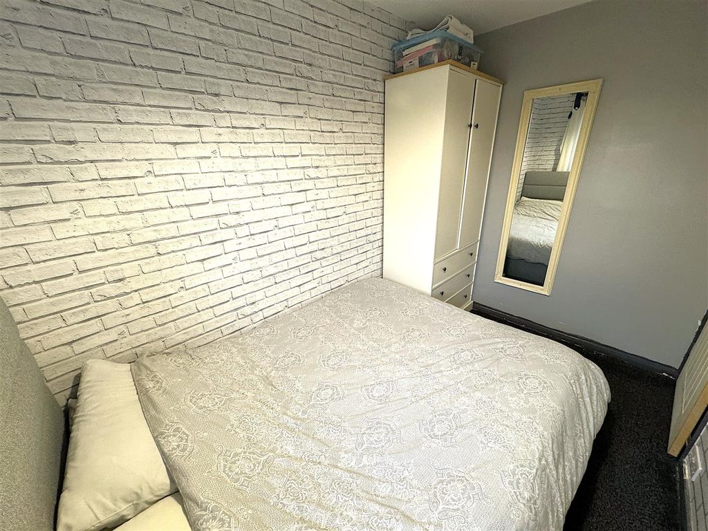 Additional image 19 of 3 bed flat for saleElizabeth Street, Corby NN17