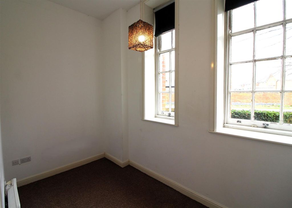 Additional image 8 of 1 bed flat for saleSalisbury Close, Crewe CW2