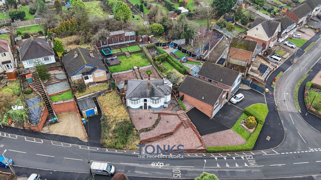 Additional image 2 of 2 bed bungalow for saleStation Road, Cradley Heath B64