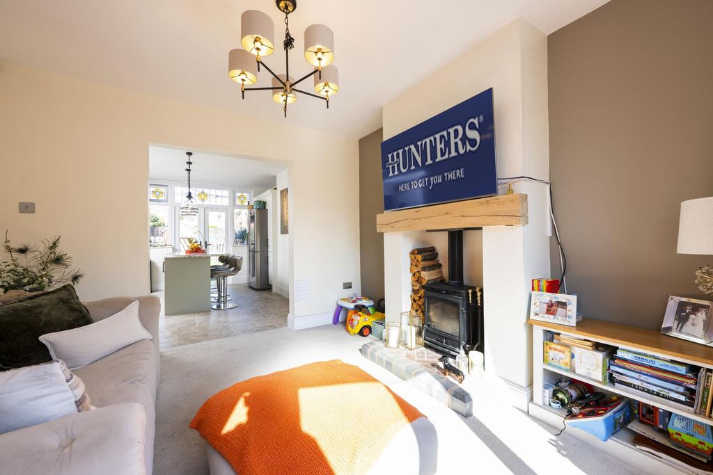 Additional image 3 of 5 bed property for saleCompton Road, Cradley Heath B64