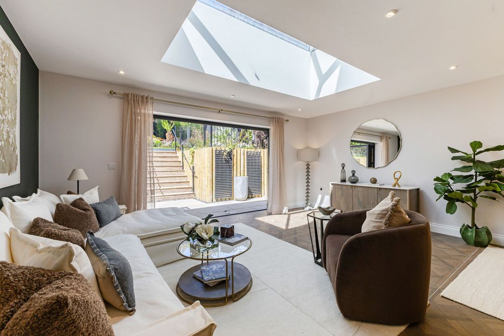 Additional image 3 of 4 bed detached house for saleHerb Grove, Banstead SM7