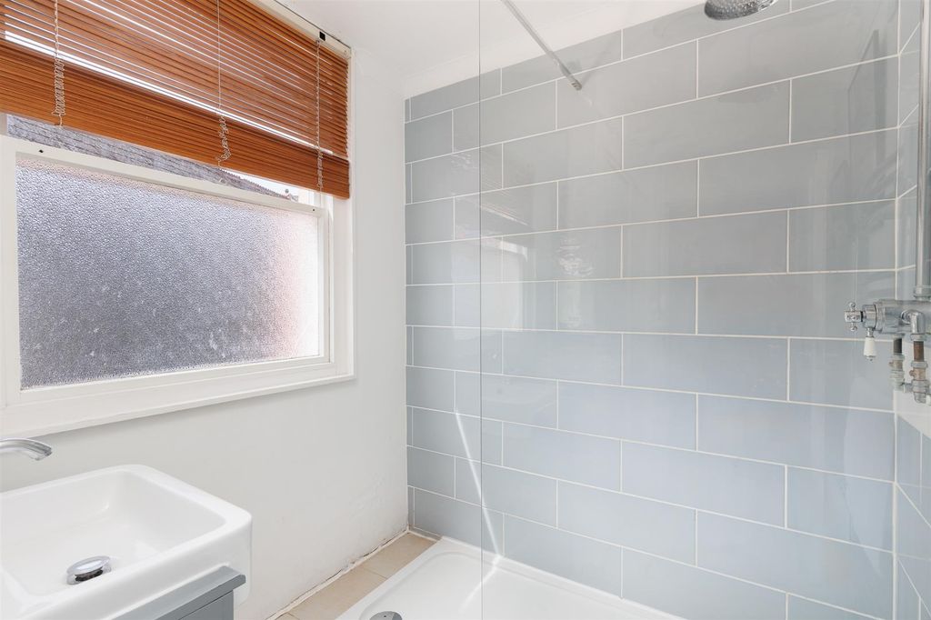 Additional image 17 of 5 bed terraced house for saleCowes, Isle Of Wight PO31