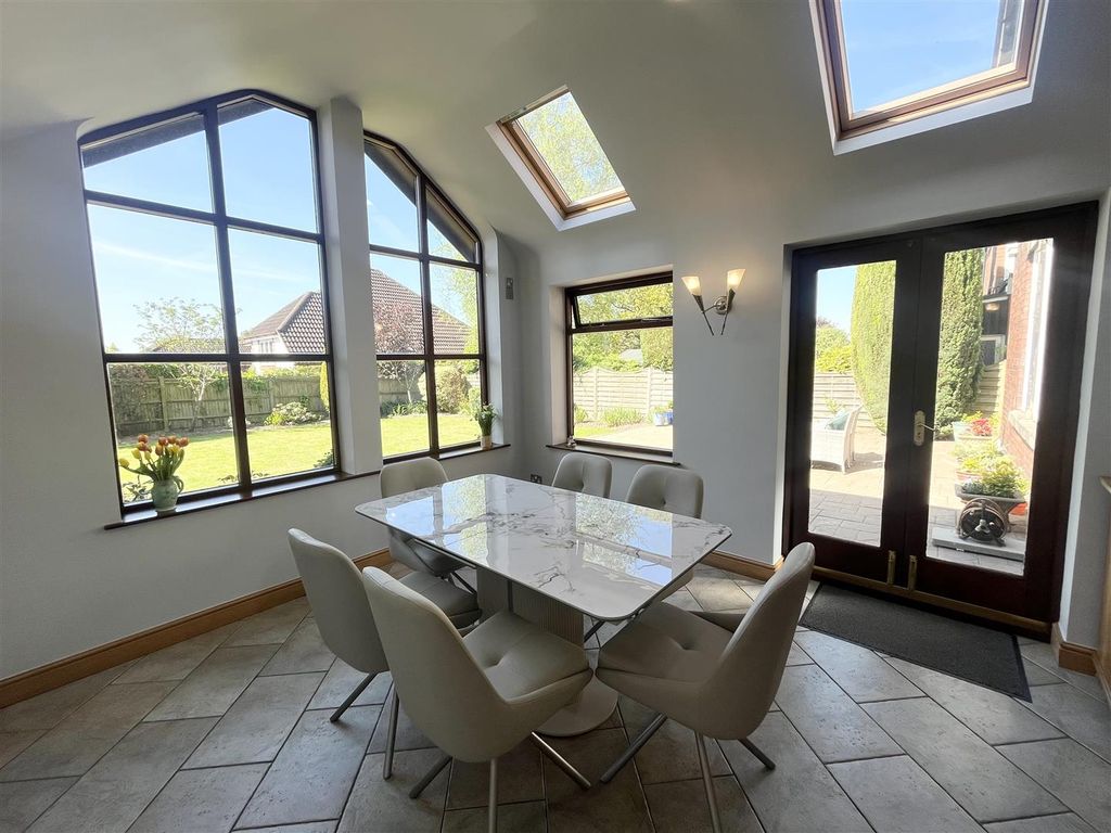 Additional image 30 of 5 bed detached house for salePark Lane, Congleton CW12