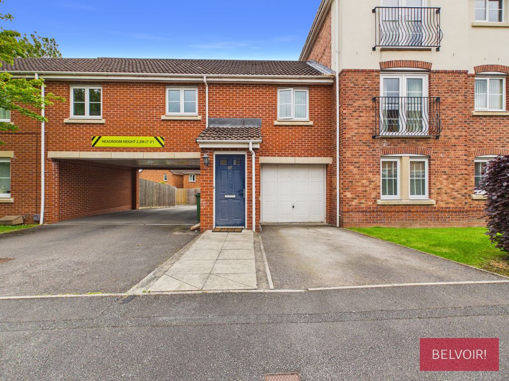 2 bed maisonette for salePendinas, Wrexham LL11