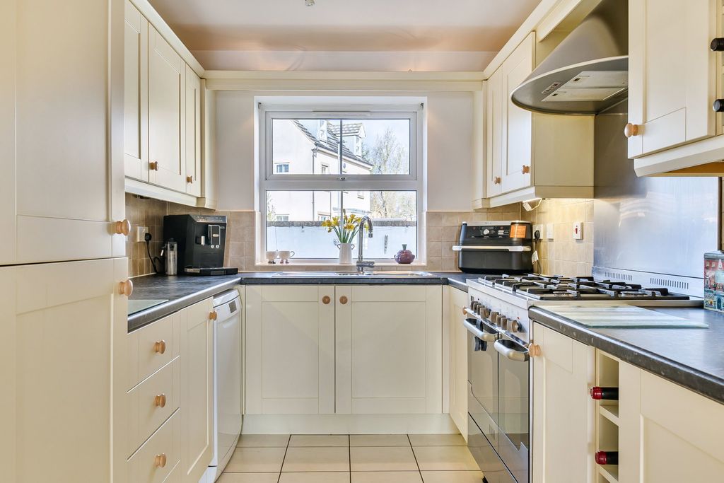 Additional image 4 of 5 bed detached house for saleStone Close, Corsham SN13
