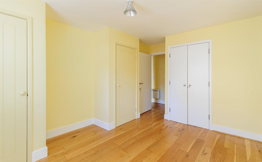Additional image 10 of 2 bed flat for saleCowes, Isle Of Wight PO31