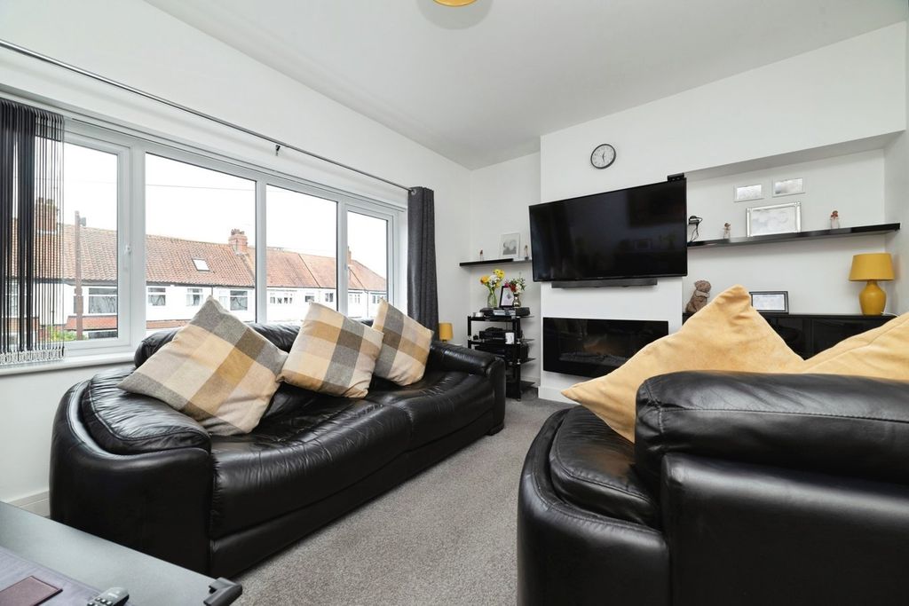 Additional image 6 of 1 bed flat for saleInglemire Lane, Cottingham HU16