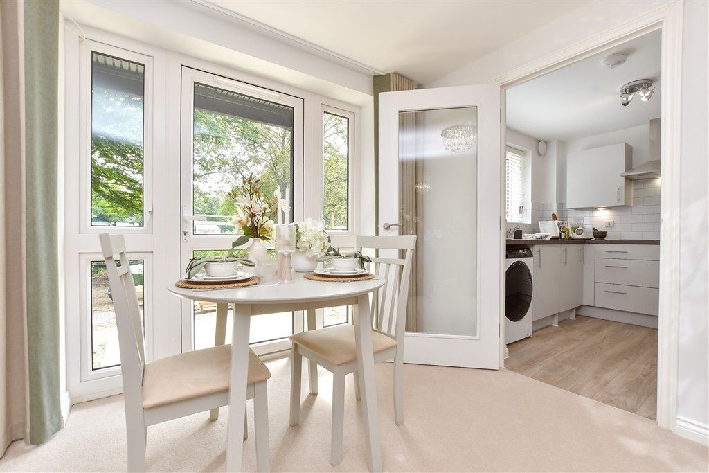 Additional image 2 of 1 bed flat for saleVictoria Road, Cranleigh, Surrey GU6