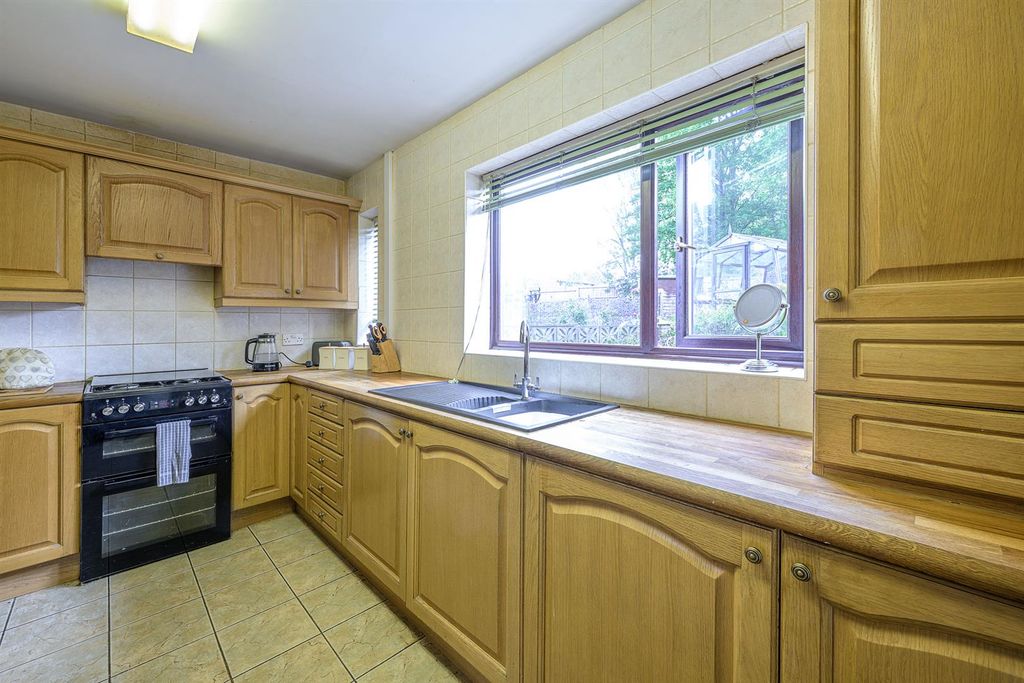 Additional image 13 of 3 bed semi-detached house for saleBarn Close, Cradley Heath B64