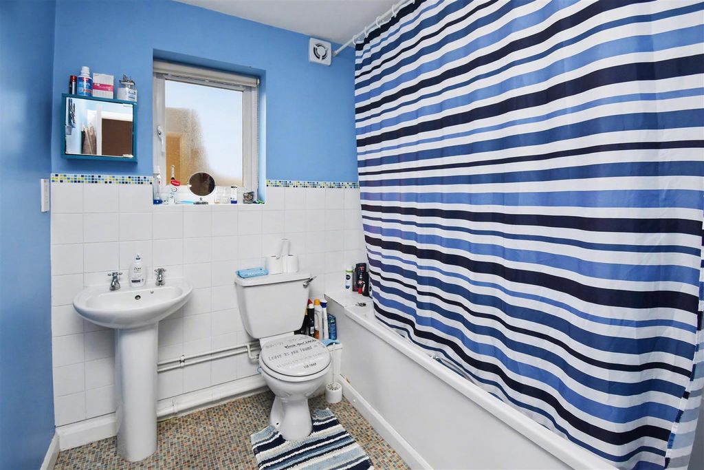 Additional image 8 of 2 bed flat for saleNN17, Langdale Grove, Corby