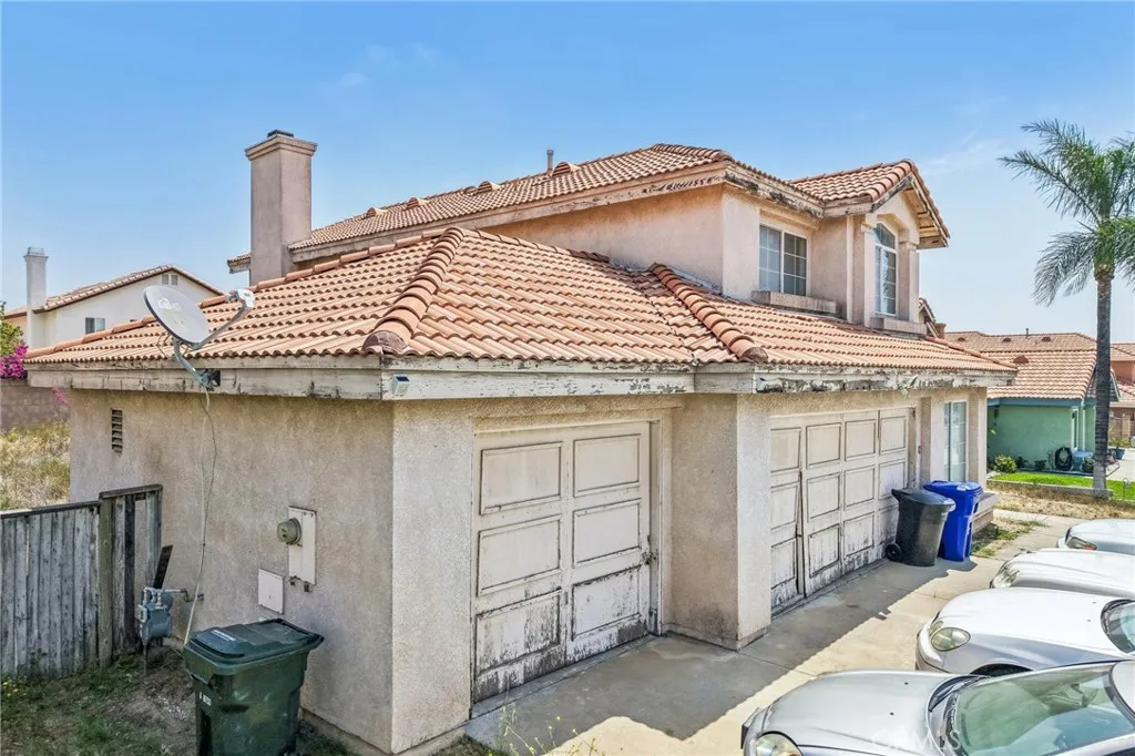 2428 W Calle Celeste Dr, Rialto, CA 92377 photo 4